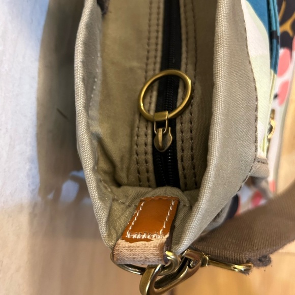 Fossil Multicolor Floral Print Canvas Weekender Bag. - Picture 6 of 16